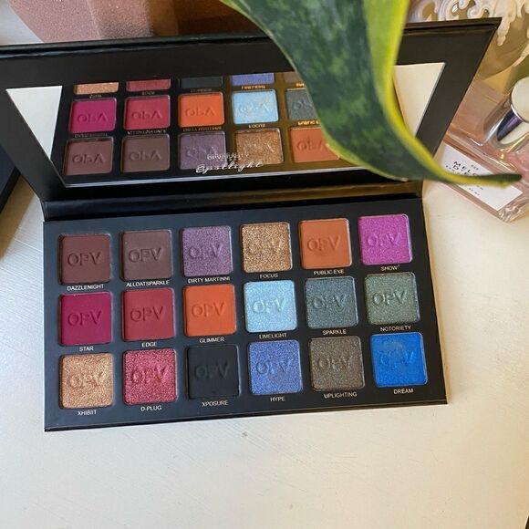 OPV Spotlight Eyeshadow Palette  - Picture 2 of 8
